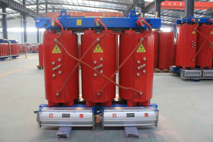 一般北京創(chuàng)聯(lián)匯通電氣全鋁的干式變壓器800kva價(jià)格是33900元，全銅的800kva干式變壓器價(jià)格是65000元。